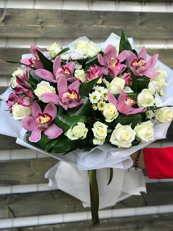 Букет цветов из: Розы и Хризантемы в Петушках
