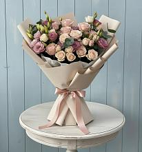 Букет бодрость в Петушках Букет цветов из:  Розы и Лизиантусы в Петушках