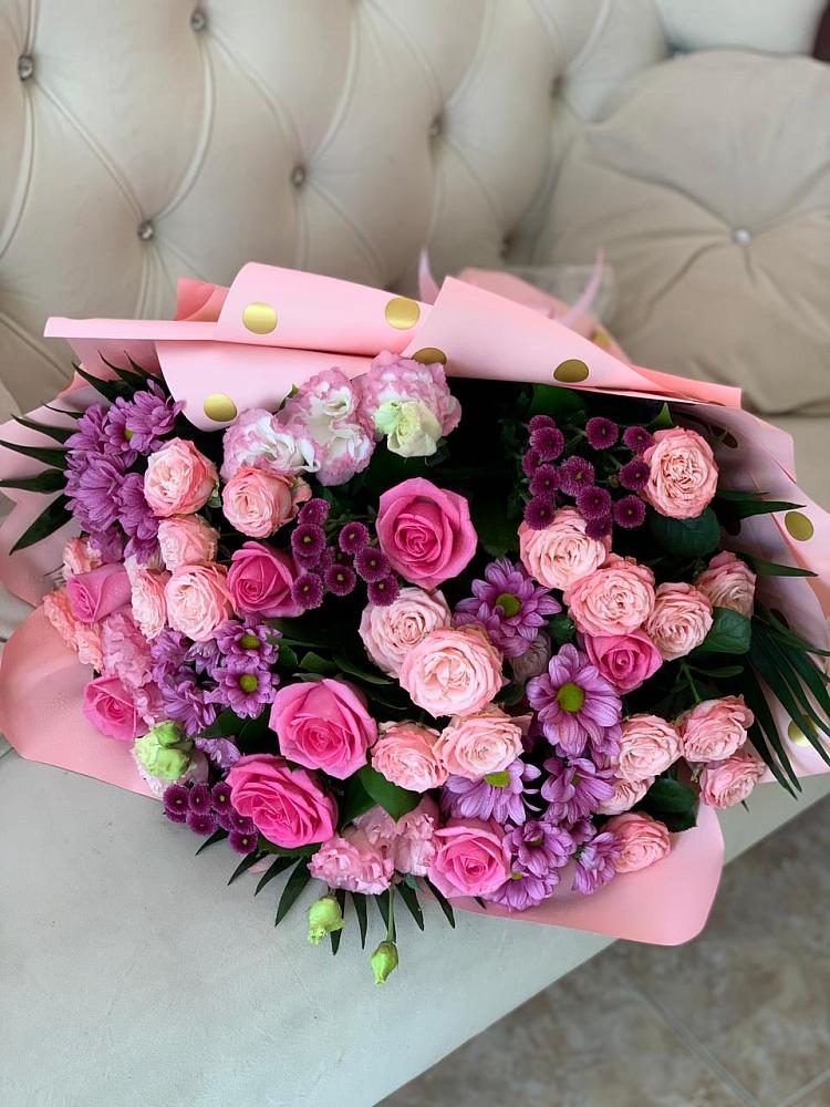 Букет Ваше величество в Петушках Букет цветов из: Хризантемы, Розы и Лизиантусы в Петушках