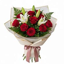 Букет высокая поэзия в Петушках Букет цветов из:  Лилии и Розы в Петушках
