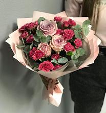 Букет восхищение в Петушках Букет цветов из:  Гвоздики и Розы в Петушках