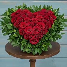 Композиция Сердце в любви в Петушках Цветочная композиция из Розы в виде сердца в Петушках