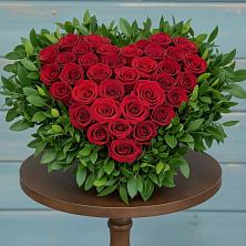 Композиция Сердце в любви в Петушках Цветочная композиция из Розы в виде сердца в Петушках