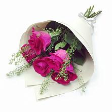 Букет ярко-розовый в Петушках Букет цветов из:  Розы в Петушках