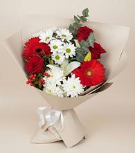 Букет поцелуй лета в Петушках Букет цветов из:  Розы, Хризантемы, Герберы и Лилии в Петушках