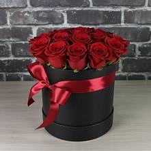 Композиция исключительность в Петушках Цветочная композиция из Розы в шляпной коробке в Петушках