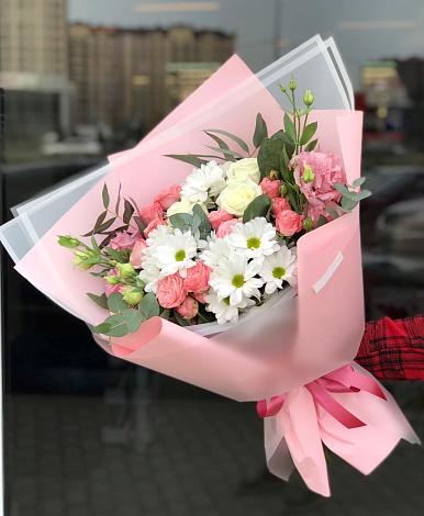Букет цветов из: Розы, Лизиантусы и Хризантемы в Петушках