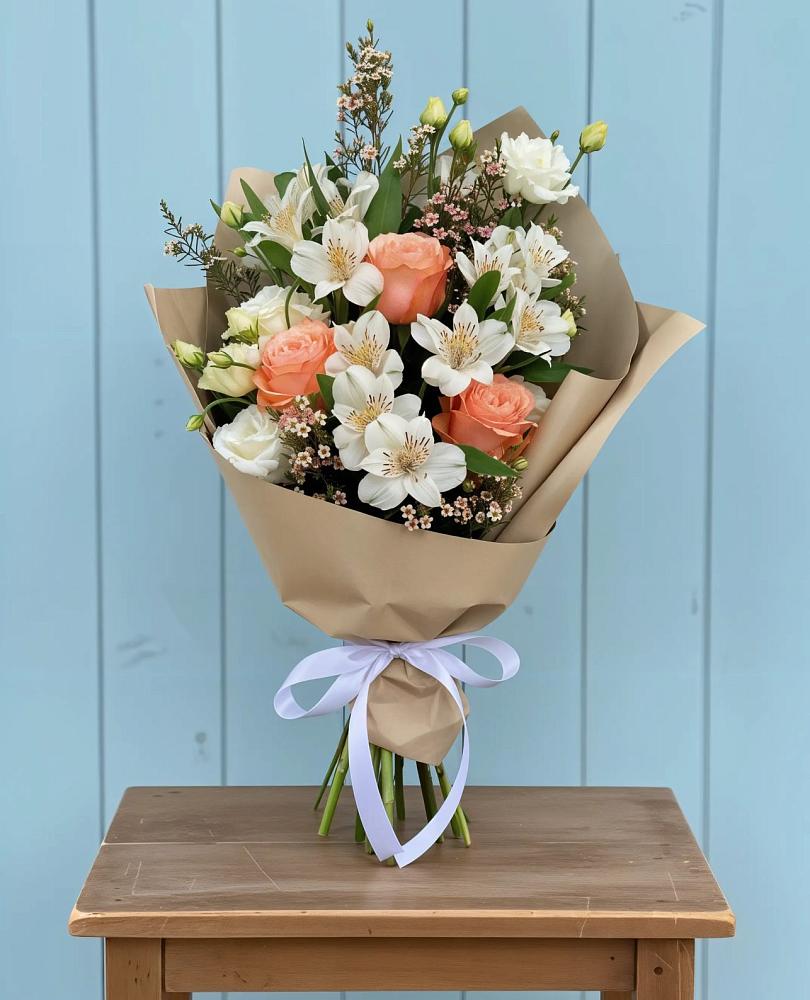 Букет яркий комплимент в Петушках Букет цветов из: Альстромерии, Лизиантусы, Розы и Хризантемы в Петушках