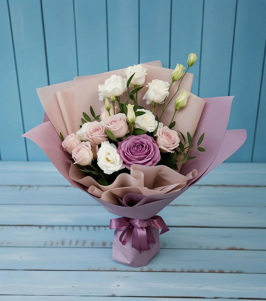 Букет Легкое дыхание в Петушках Букет цветов из: Розы и Лизиантусы в Петушках